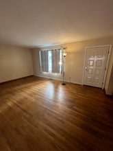 7 Bryson Ave in Seymour, CT - Foto de edificio - Building Photo