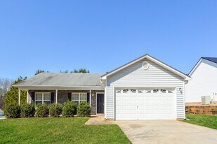 20 Carver Dr in Covington, GA - Building Photo