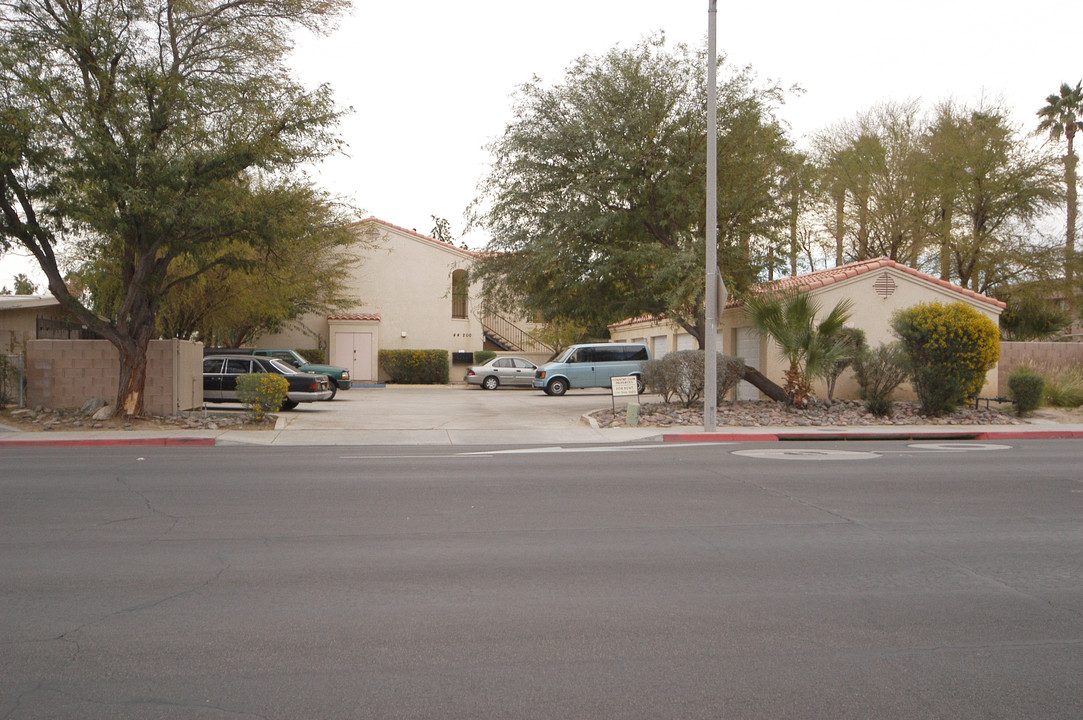 44200 San Pascual Ave in Palm Desert, CA - Building Photo