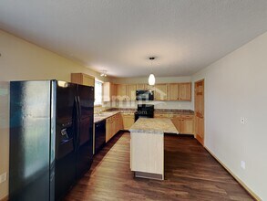 6847 Mac Dr in Canal Winchester, OH - Building Photo - Building Photo