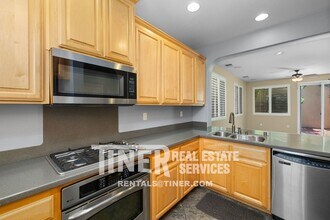 3681 Tice Creek Way in Sacramento, CA - Building Photo - Building Photo