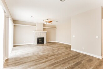 5700 Sligo St in Las Vegas, NV - Building Photo - Building Photo