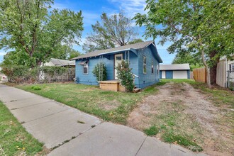 1312 S Meridian Ave in Wichita, KS - Foto de edificio - Building Photo