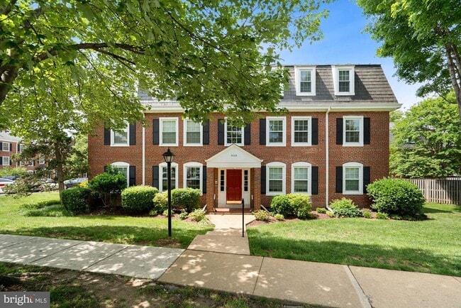 3008 S Abingdon St in Arlington, VA - Building Photo - Building Photo