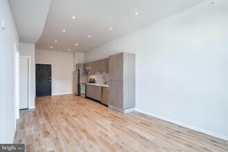 412-26 S 13th St in Philadelphia, PA - Building Photo - Building Photo