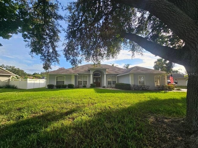 property at 10934 Versailles Blvd