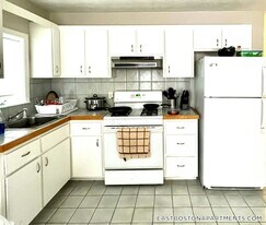 236 Princeton St in Boston, MA - Building Photo