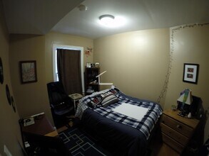 8 Saint Lukes Rd, Unit 1 in Boston, MA - Foto de edificio - Building Photo