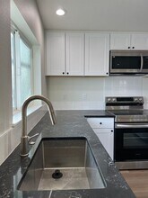 5831 SE Foster Rd in Portland, OR - Building Photo - Building Photo