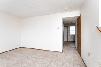 Indian Mound Apartments in Columbus, OH - Building Photo - Interior Photo