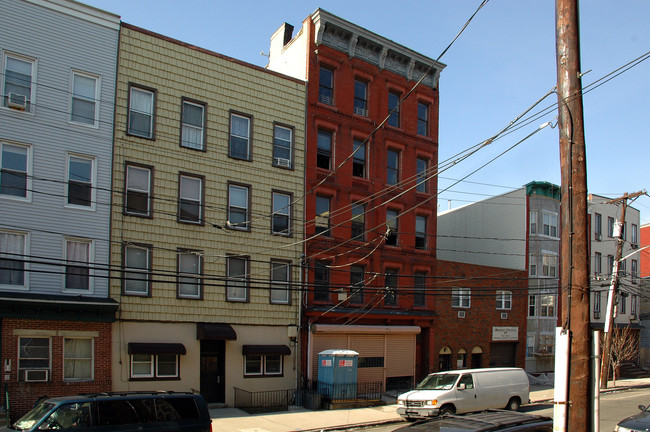 314 Monroe St in Hoboken, NJ - Foto de edificio - Building Photo