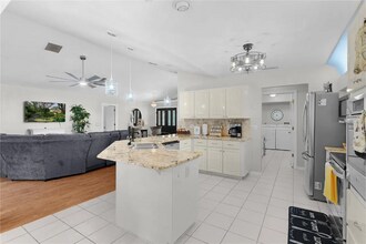 2745 W Elm Blossom St in Beverly Hills, FL - Building Photo - Building Photo