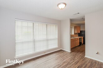 2106 Stein Way in Carrollton, TX - Building Photo - Building Photo