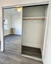 932 Albany St in Los Angeles, CA - Foto de edificio - Interior Photo