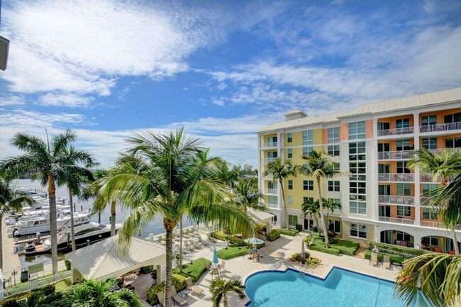 property at 806 E Windward Way