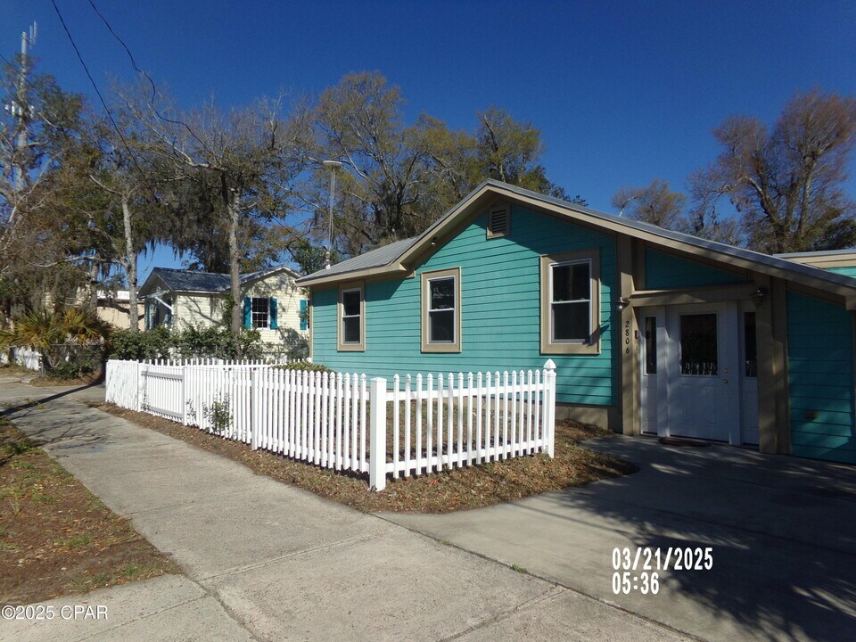 2806 W 11th St in Panama City, FL - Building Photo