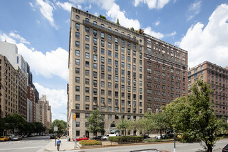 1040 Park Ave in New York, NY - Building Photo - Building Photo