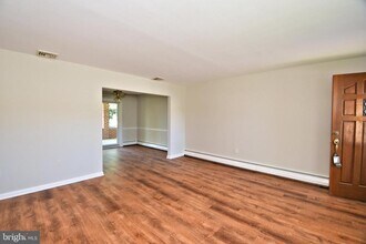 436 Anthony Rd in King of Prussia, PA - Building Photo - Building Photo