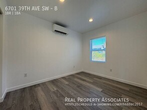 6701 39th Ave SW in Seattle, WA - Building Photo - Building Photo