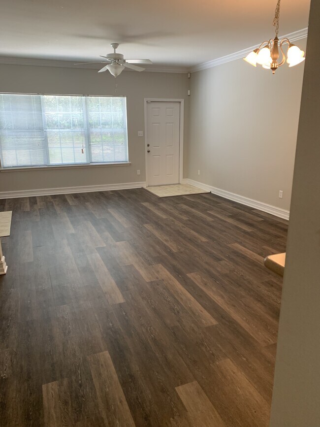 1561 Crescent Hills Dr in Tallahassee, FL - Building Photo - Building Photo