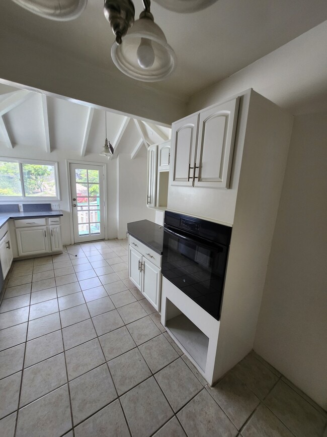 property at 2171 W 25th St
