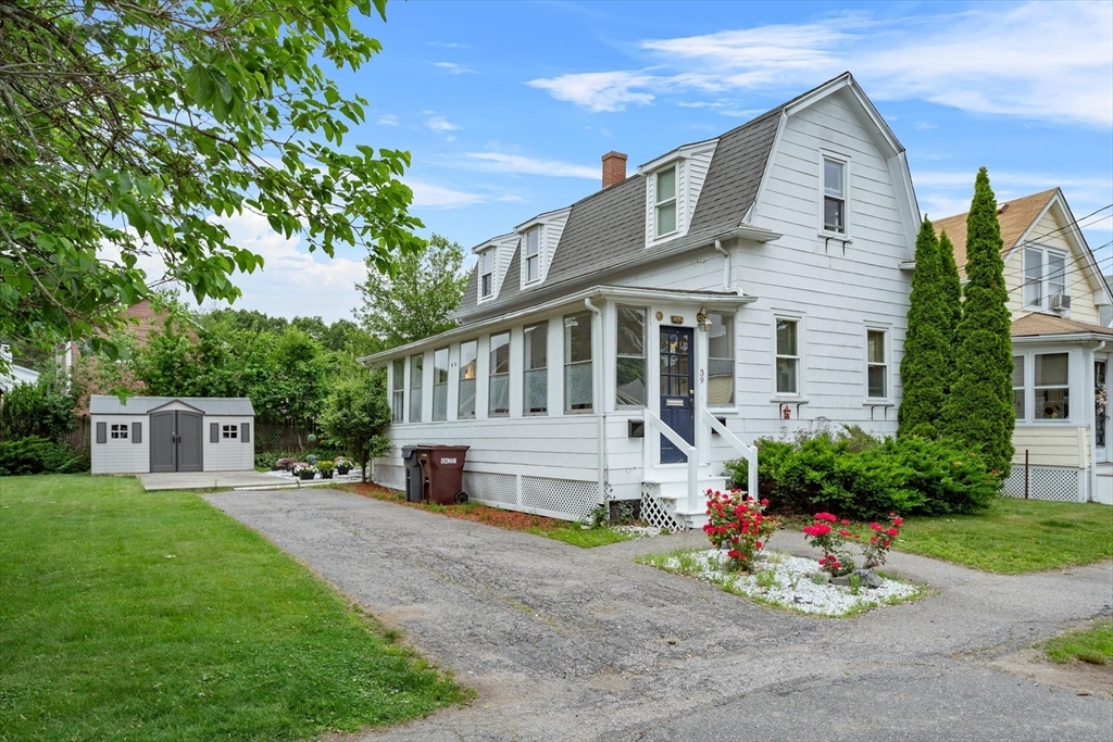 39 Grandfield St in Dedham, MA - Building Photo
