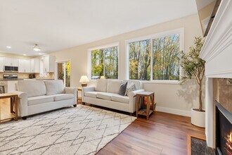 22202 68th Pl West in Mountlake Terrace, WA - Building Photo - Building Photo