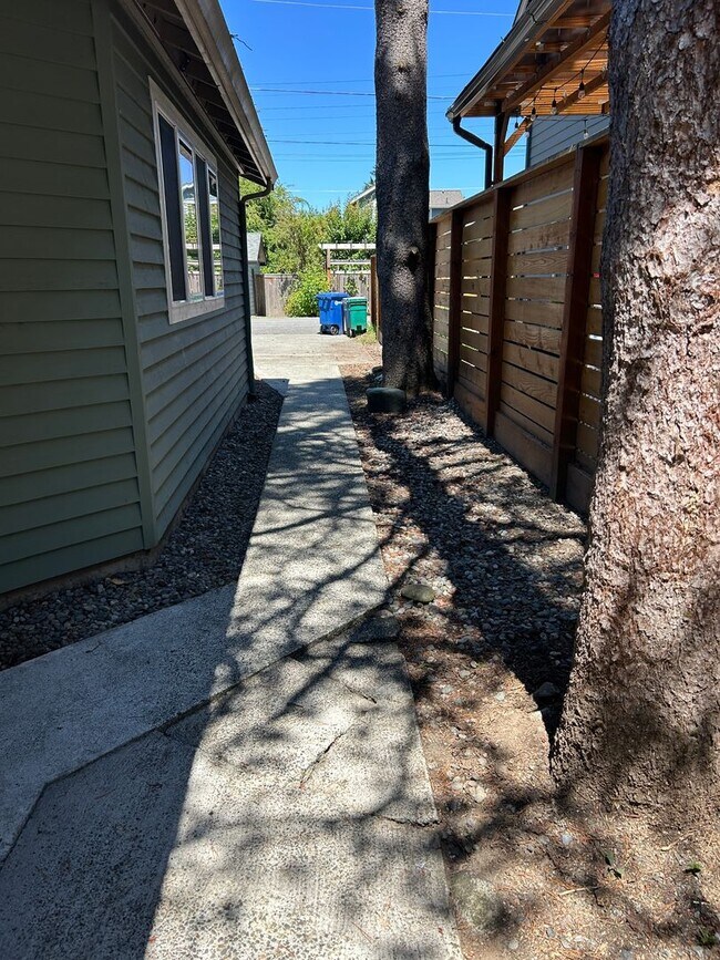 285 SE Croston Ln in Issaquah, WA - Building Photo - Building Photo