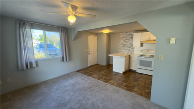 417 S 11th St in Mount Vernon, WA - Building Photo - Building Photo