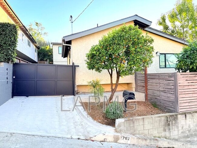 4762 Charters Ave in Los Angeles, CA - Building Photo - Building Photo
