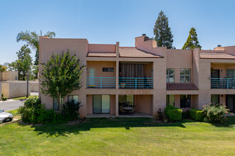 14500 Las Palmas Dr in Bakersfield, CA - Building Photo - Building Photo