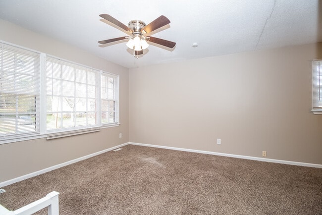 3711 Fox Trail Cir NW in Huntsville, AL - Building Photo - Building Photo