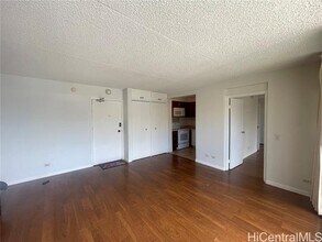 430 Keoniana St in Honolulu, HI - Building Photo - Building Photo
