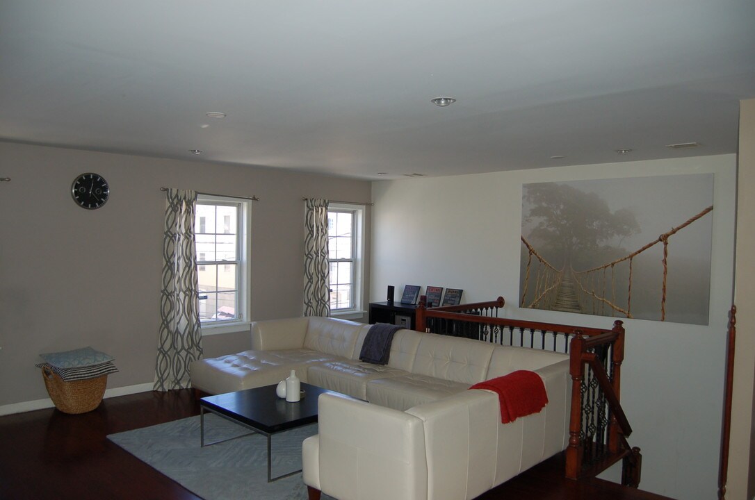 49 Belmont Ave in Jersey City, NJ - Building Photo