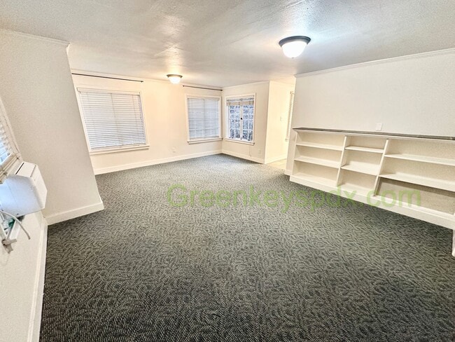 1136 SW Gibbs St in Portland, OR - Building Photo - Building Photo