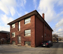 11 Evans Ave in Toronto, ON - Building Photo - Building Photo