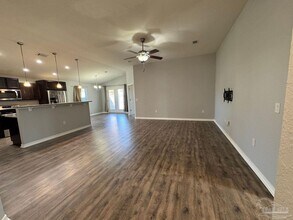 4406 Thistle Pine Ct in Milton, FL - Building Photo - Building Photo