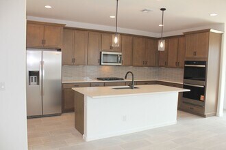 12549 W Luxton Ln in Avondale, AZ - Building Photo - Building Photo