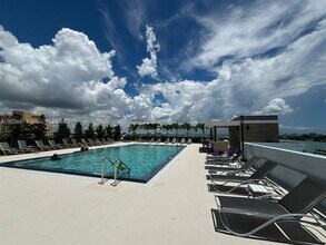 7901 Hispanola Ave, Unit 1409 in North Bay Village, FL - Building Photo - Building Photo