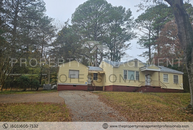 property at 2871 Fairhill Dr