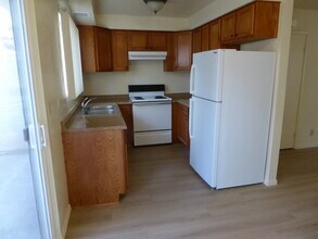 250 Ellwood Beach Dr in Goleta, CA - Building Photo - Building Photo