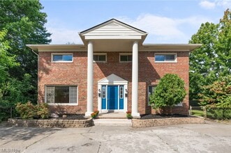 15334 Triskett Rd in Cleveland, OH - Building Photo - Building Photo
