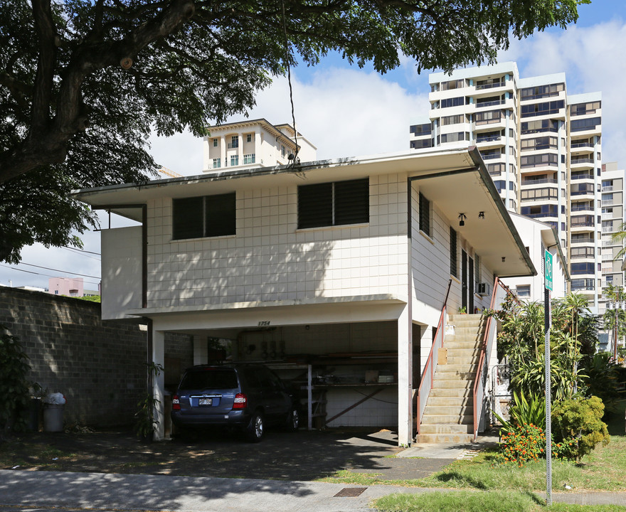 1754 Young St in Honolulu, HI - Foto de edificio