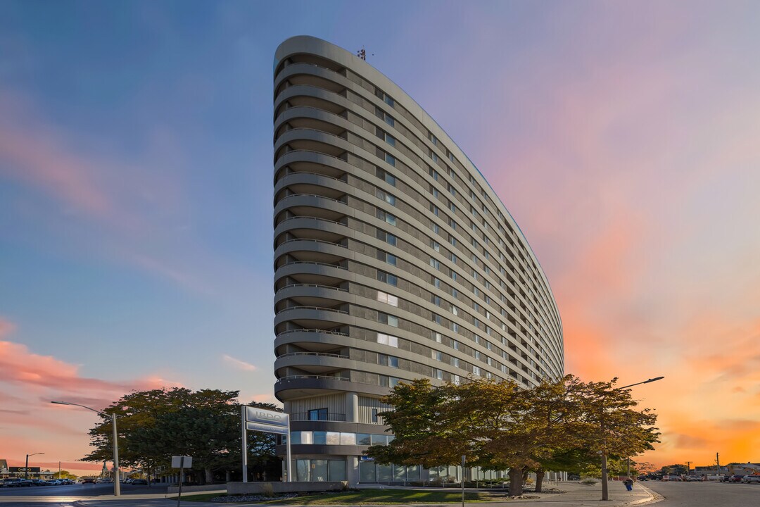 The Kenwick in Sarnia, ON - Foto de edificio