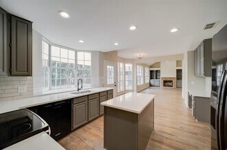 1093 Winding Creek W Dr in Grapevine, TX - Building Photo - Building Photo