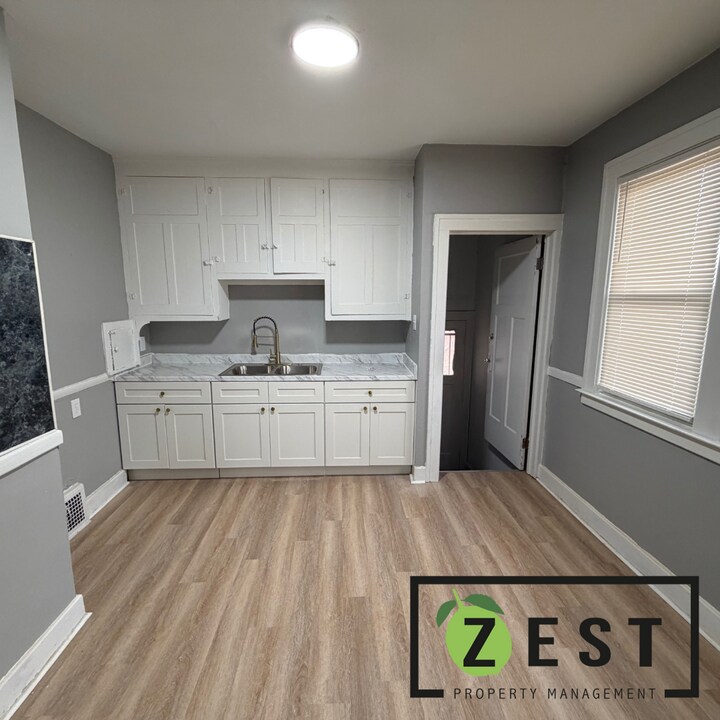 4055 Beniteau St in Detroit, MI - Building Photo