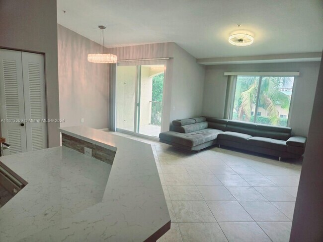 218 Villa Cir, Unit 218 in Boynton Beach, FL - Building Photo