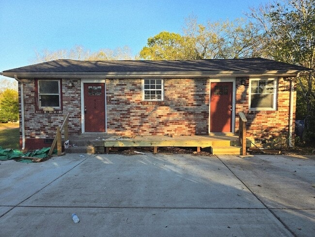 property at 419 Kinsey Blvd
