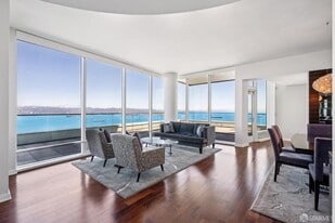 425 1st St in San Francisco, CA - Building Photo