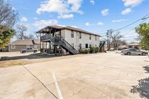 1029 E Hickory St in Denton, TX - Building Photo